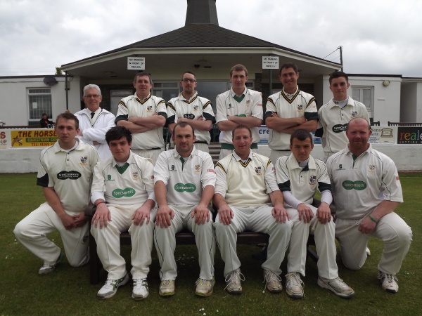 Back row,l-r: Stuart Odgers(umpire), Nigel Endean, Gary Stephens, Simon Hosking, Martin Woolcock & Jordan Harvey.
Front row,l-r: Dan Hocking, Aaron Futcher, Richard Moore(capt), Darren Pascoe(v-capt), Aidan Rees & Simon Blackburn Back row,l-r: Stuart Odgers(umpire), Nigel Endean, Gary Stephens, Simon Hosking, Martin Woolcock & Jordan Harvey.
Front row,l-r: Dan Hocking, Aaron Futcher, Richard Moore(capt), Darren Pascoe(v-capt), Aidan Rees & Simon Blackburn