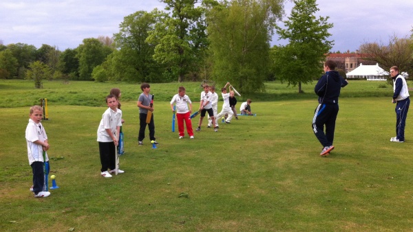 Every Tuesday at 6.00 pm at the ground for a 90 minute coaching session.
All boys and girls between 8 and 12 years old welcome - only £1 per session Every Tuesday at 6.00 pm at the ground for a 90 minute coaching session.
All boys and girls between 8 and 12 years old welcome - only £1 per session